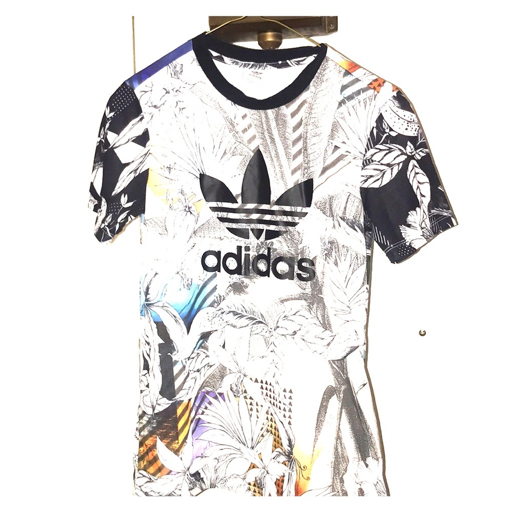 Adidas tee